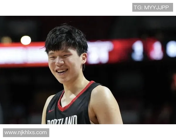 10分4板5助3帽!杨瀚森完美首秀,率队复仇勇士,不输约基奇,球迷沸腾